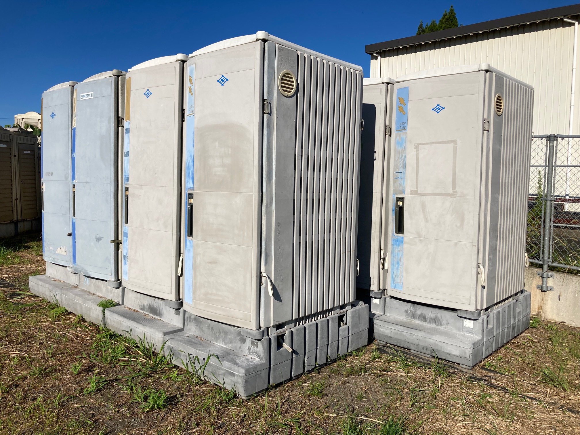 仮設トイレ（中古） | 鹿児島で建設機械器具のレンタル・販売・修理